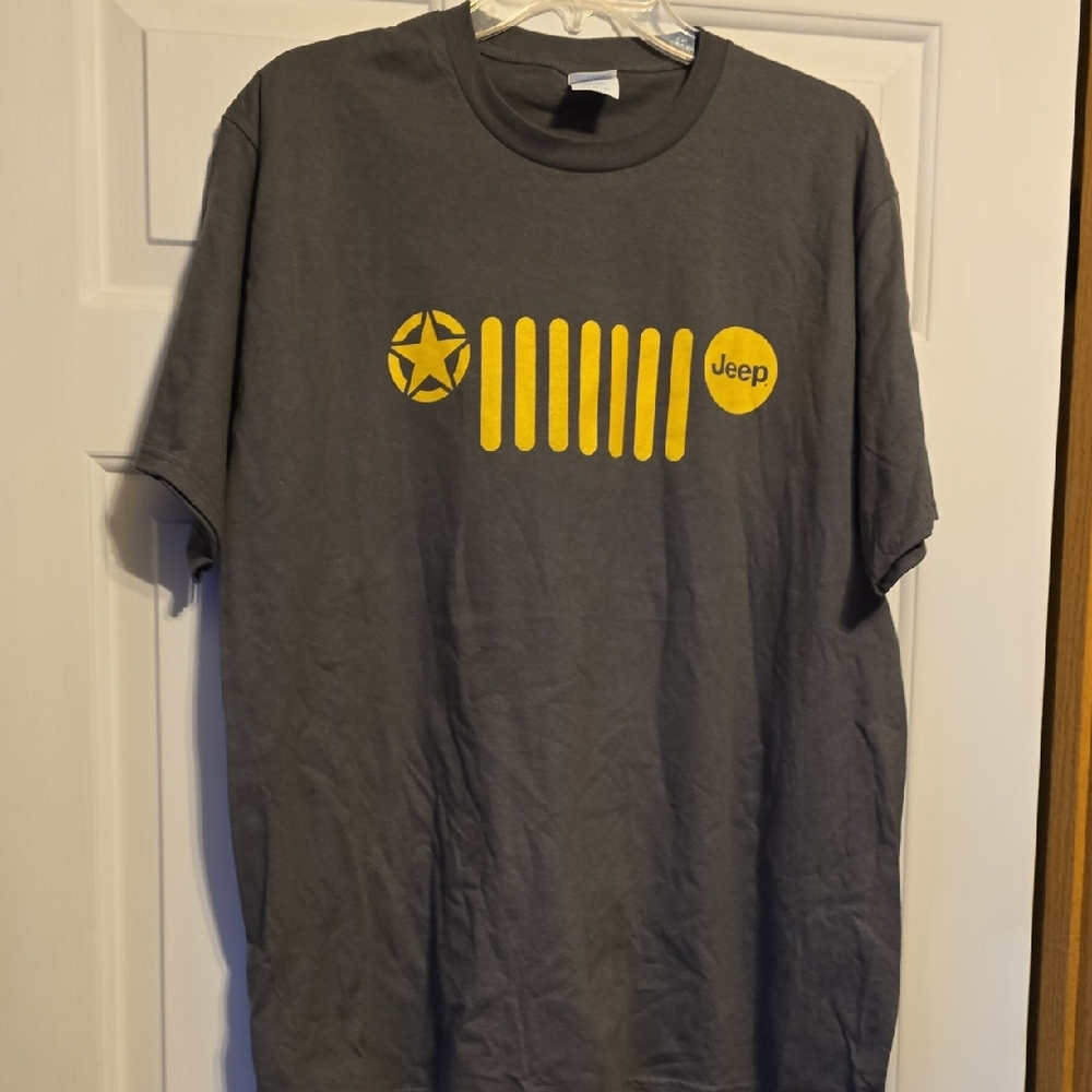 Jeep Men's Charcoal and Gold Tee